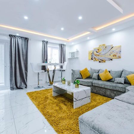 Luxury 3 Bedroom House Close To Manchester Center Экстерьер фото