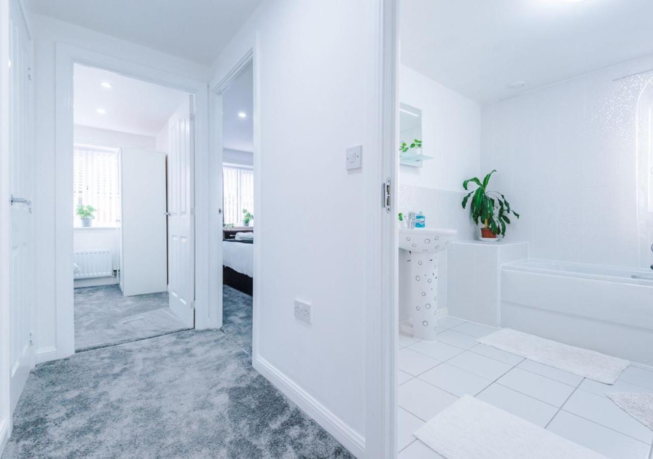 Luxury 3 Bedroom House Close To Manchester Center Экстерьер фото