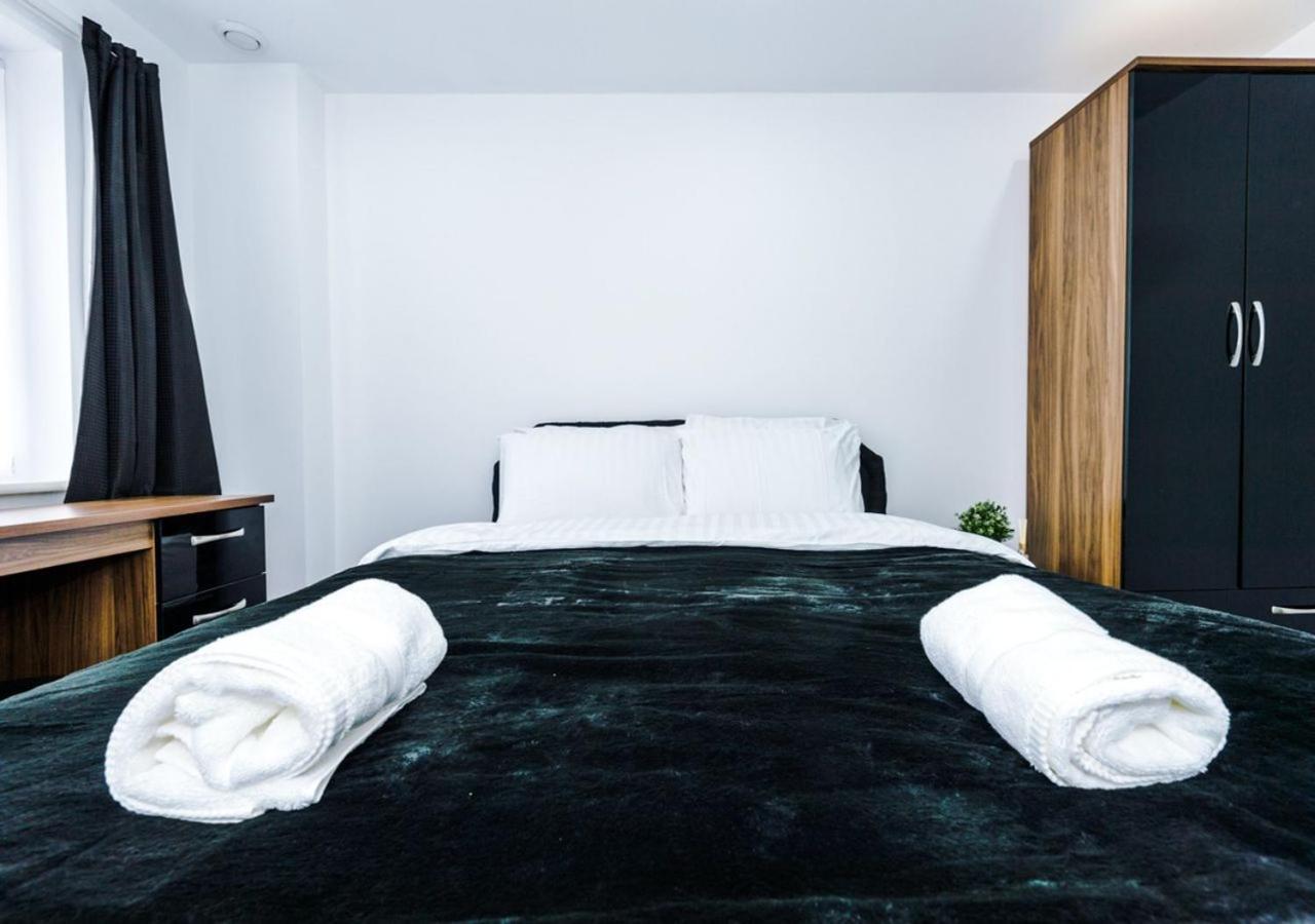 Luxury 3 Bedroom House Close To Manchester Center Экстерьер фото