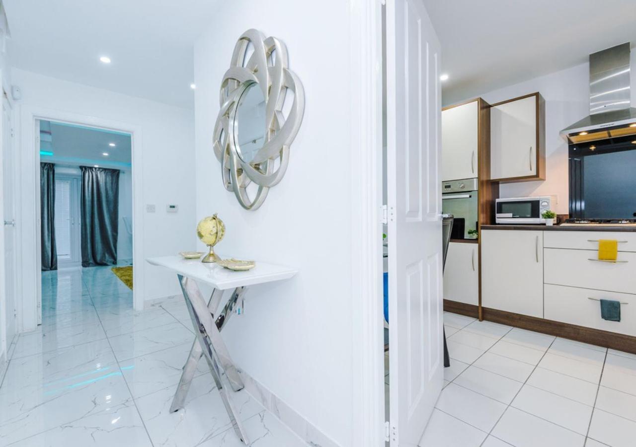 Luxury 3 Bedroom House Close To Manchester Center Экстерьер фото