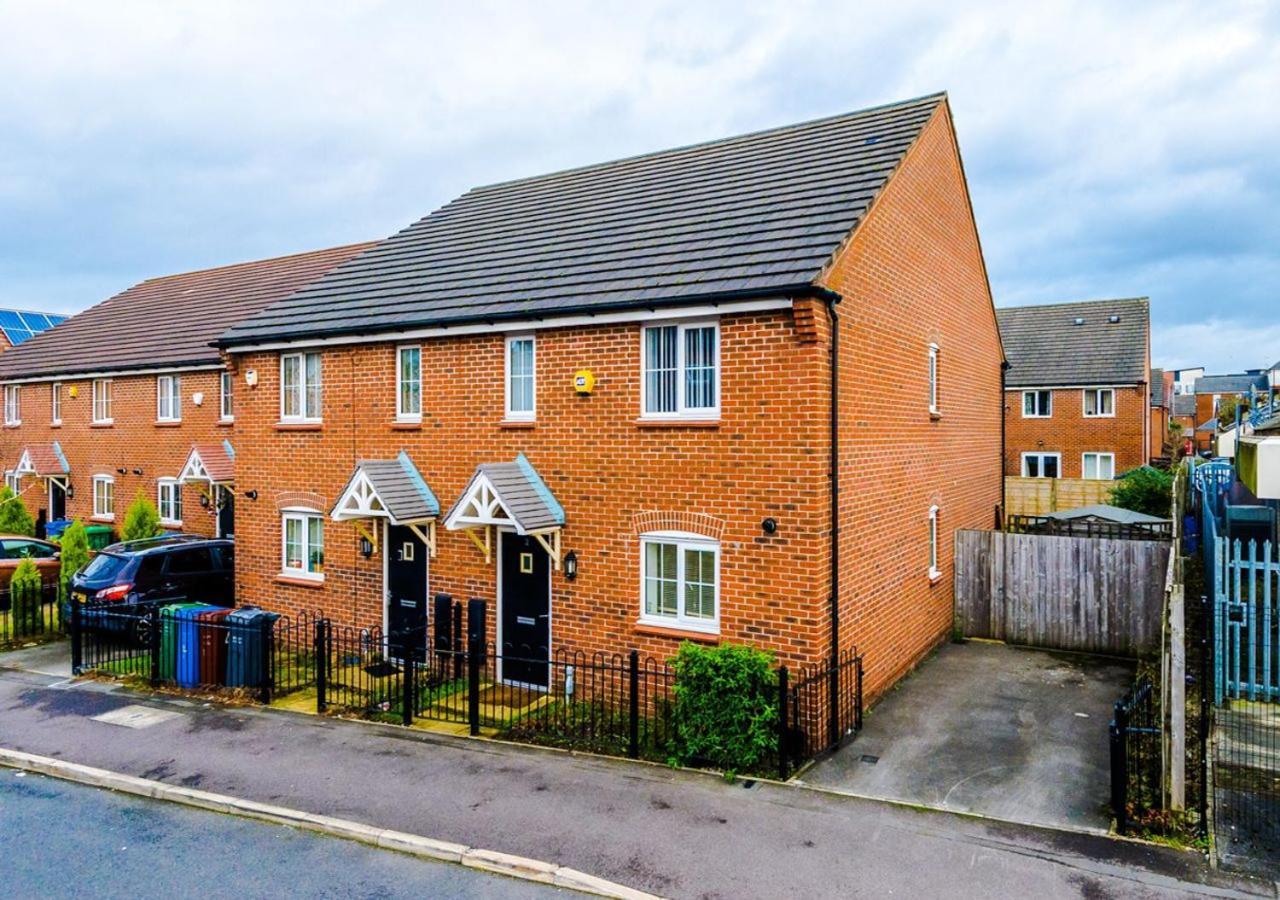 Luxury 3 Bedroom House Close To Manchester Center Экстерьер фото